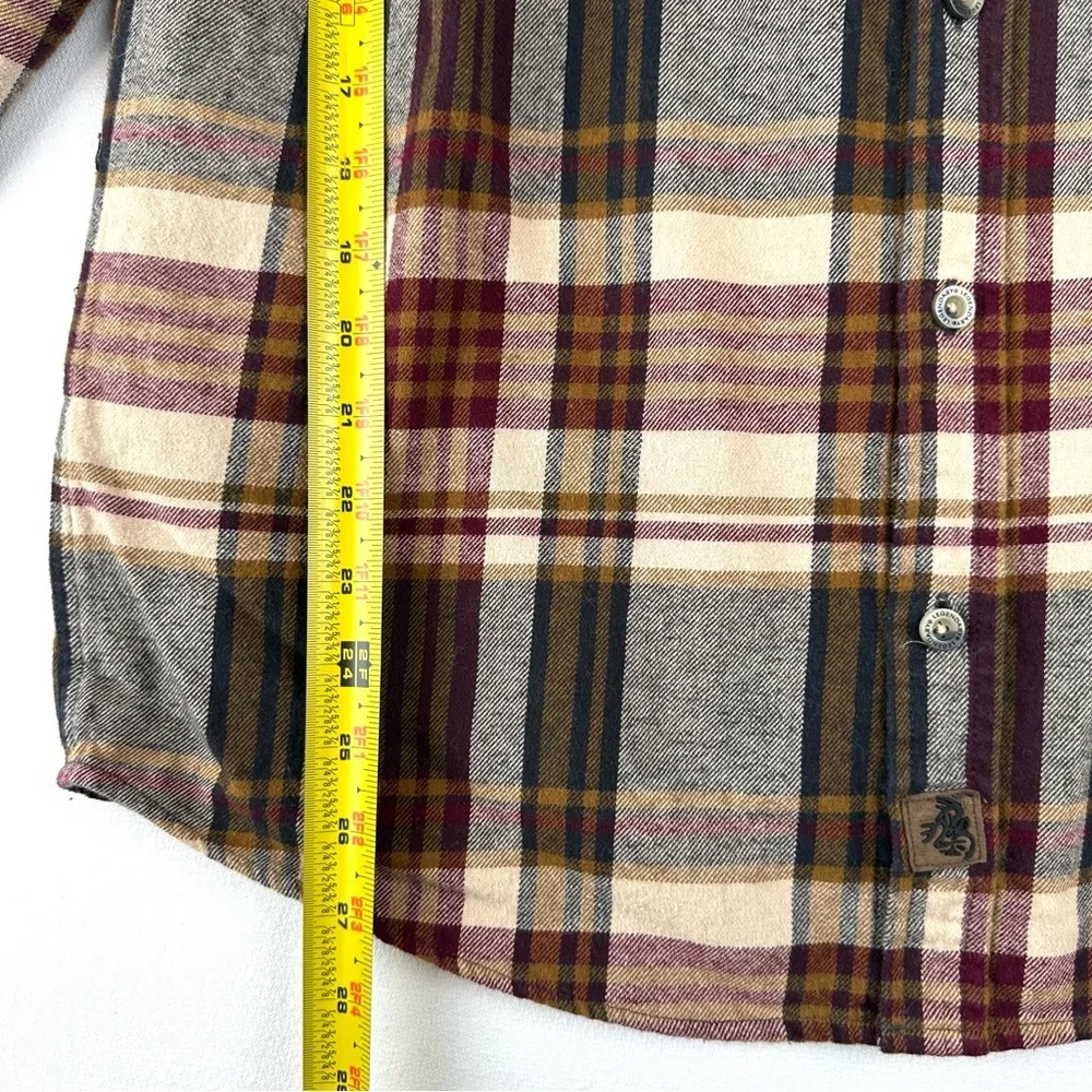 Legendary Whitetails  Buck Camp Plaid Button Down Flannel Shirt Outdoors